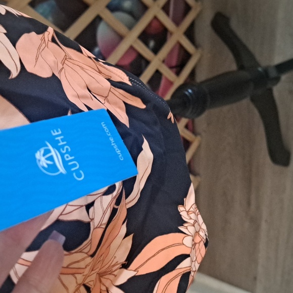 NWT CUPSHE SWIMSUIT - Picture 6 of 11